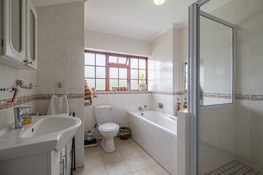 4 Bedroom Property for Sale in Walmer Eastern Cape